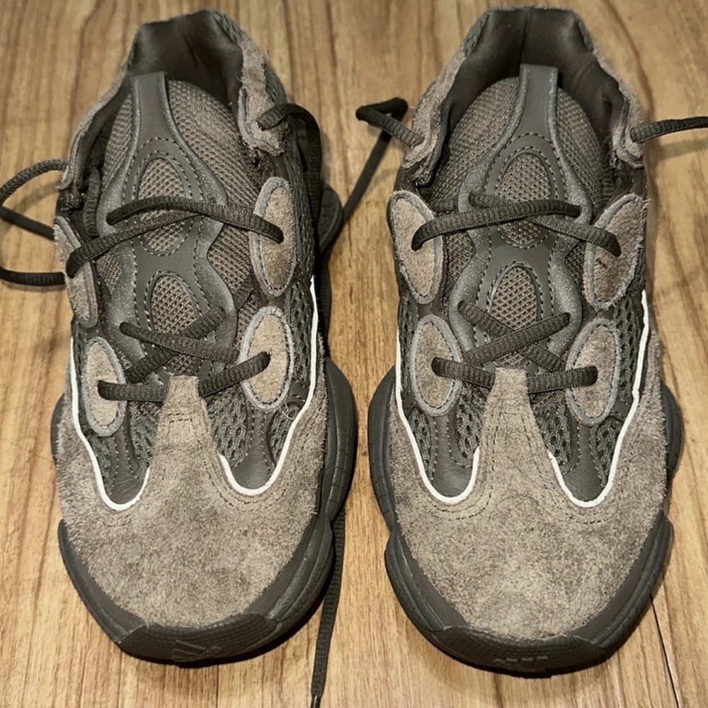 Yeezy 500 Clay Brown Size 6